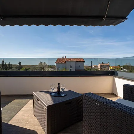 Villa Paola In Majmajola - Haus Fuer 6 Personen Vodnjan