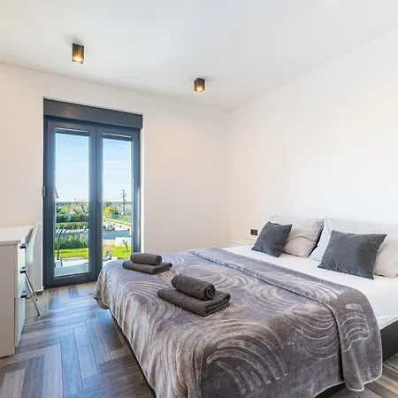 Villa Paola In Majmajola - Haus Fuer 6 Personen Vodnjan