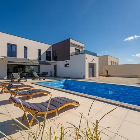 Paola In Majmajola - Haus Fuer 6 Personen Villa