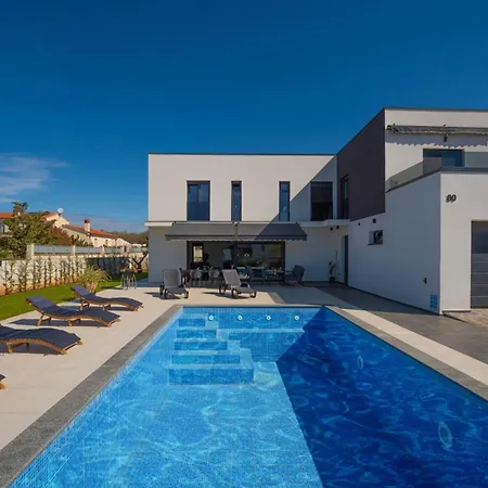 Villa Paola In Majmajola - Haus Fuer 6 Personen